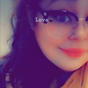 Meet your Posher, Leonna